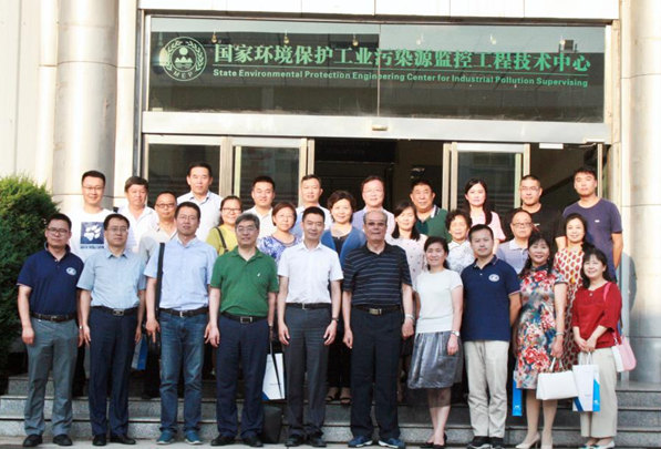 2018年华中科技大学山西招生组学生家长暨山西校友座谈会召开1