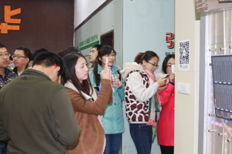 太原理工大学的莘莘学子来佳华科技参观学习1