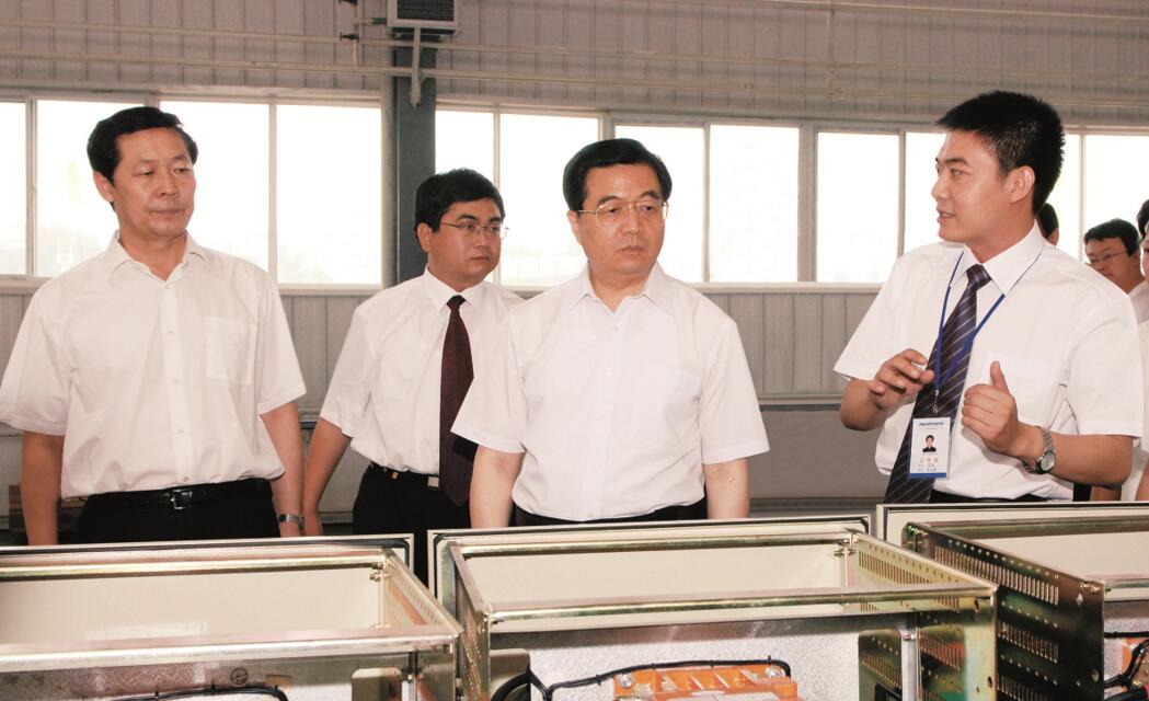 时任中共中央总书记、国家主席胡锦涛莅临视察佳华科技