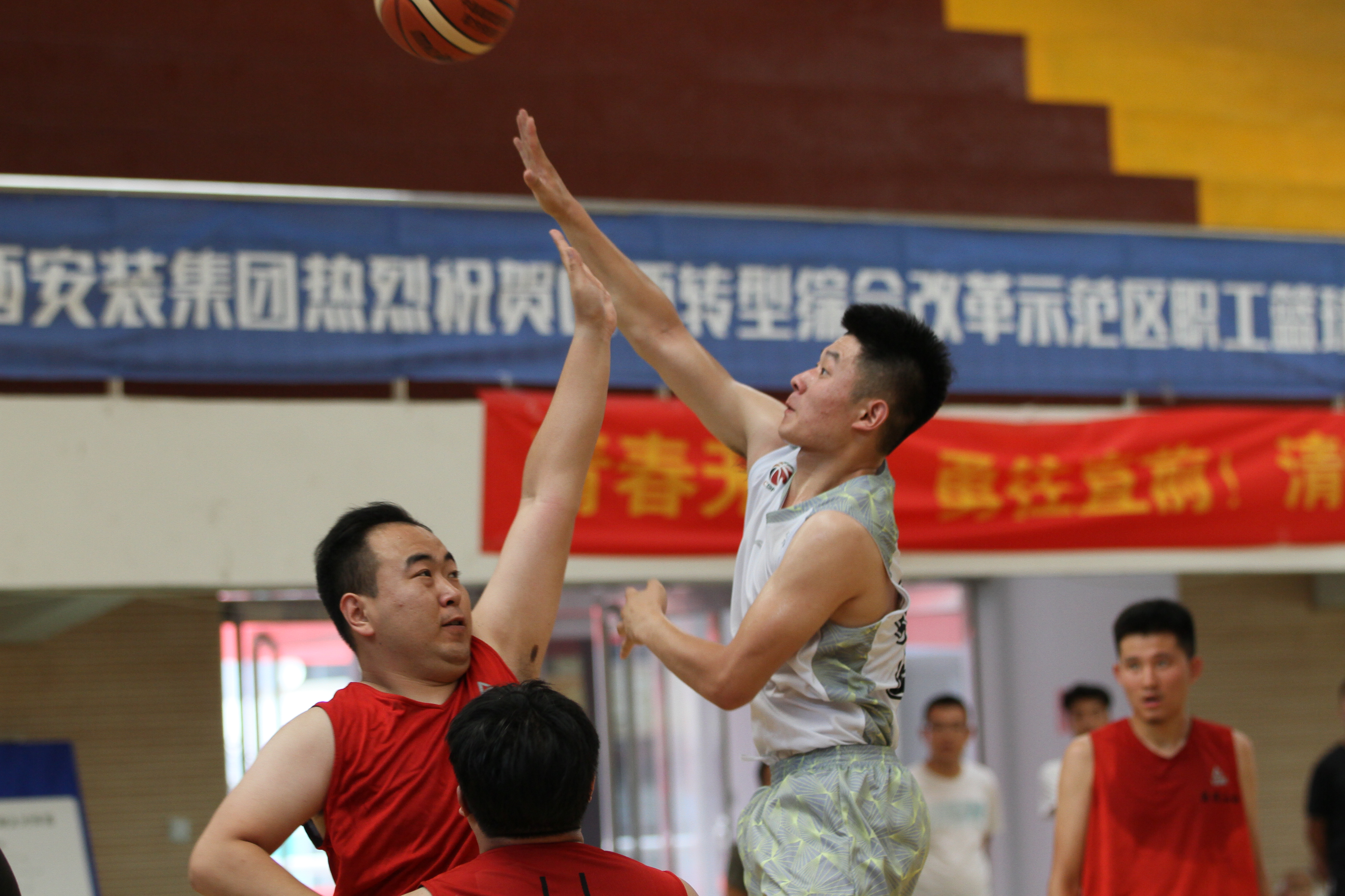 佳华人：活力篮球赛“嗨翻天” 佳华精神“广传播”