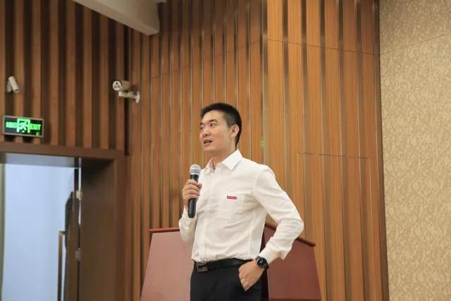 华中科技大学校友总会：校友李玮：志存高远 路在脚下