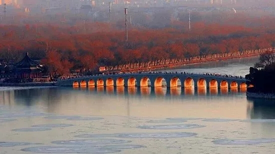 冬至节气，北京颐和园金光穿洞美景.jpg